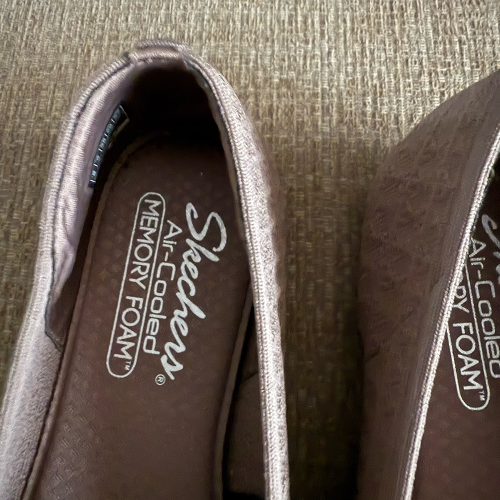 Skechers Women's Cleo 2.0 Slip OnTaupe Ballet Flats. - Picture 3 of 6